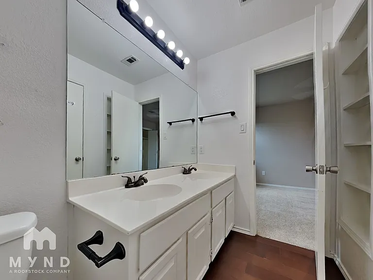 8709 Verona Trl — Photo 21