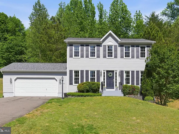 8349 Reagan Dr, King George, VA 22485