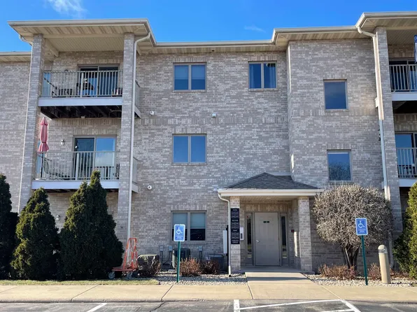 216 Fairview Cir, Waunakee, WI 53597