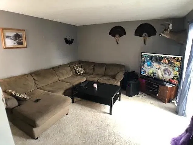 3 bed, 1200 sqft, $2,070 — Photo 3