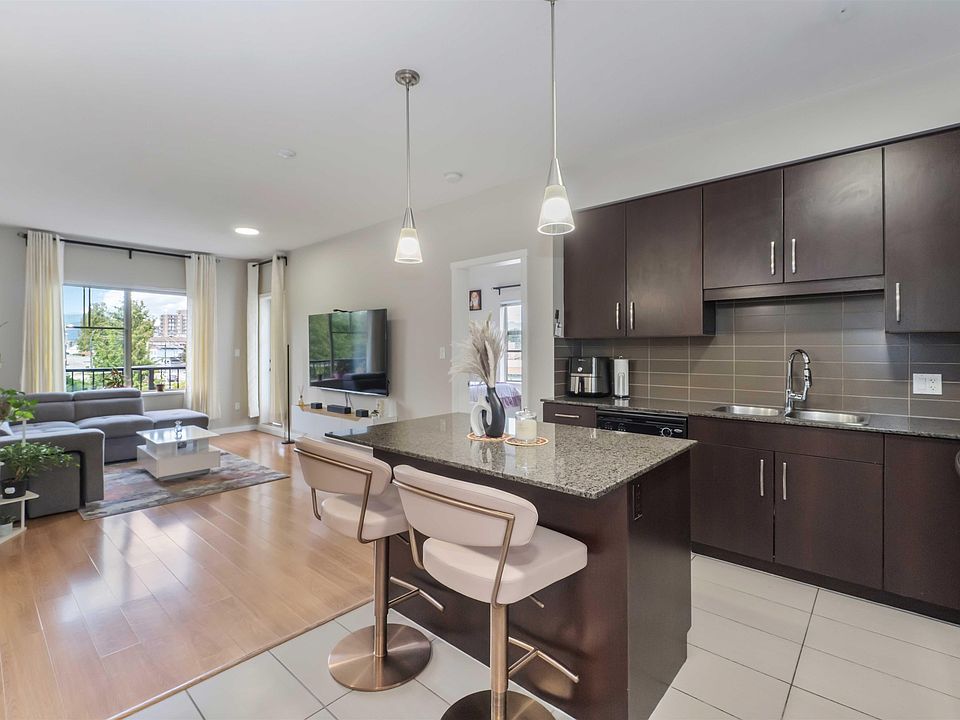 1st image of 22290 North Ave #404