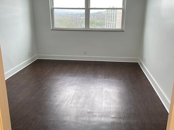 5th image of 3415 W End Ave #908