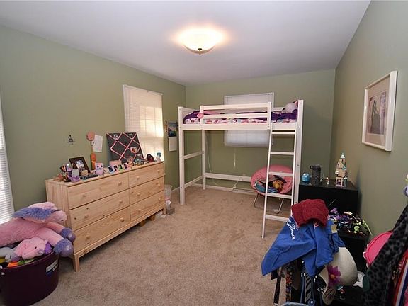 5th image of 361 S Sussex Pl