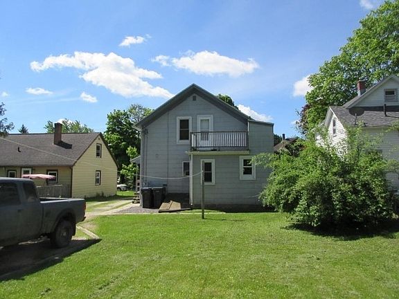3rd image of 614 E Clifford St