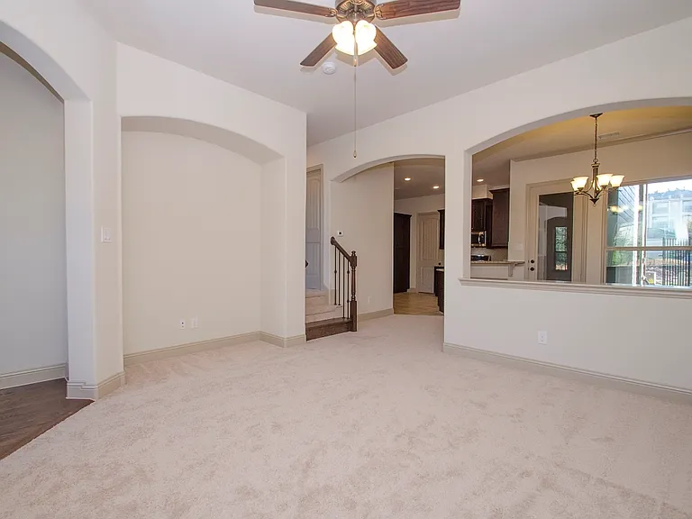 939 Whitehall Dr — Photo 26