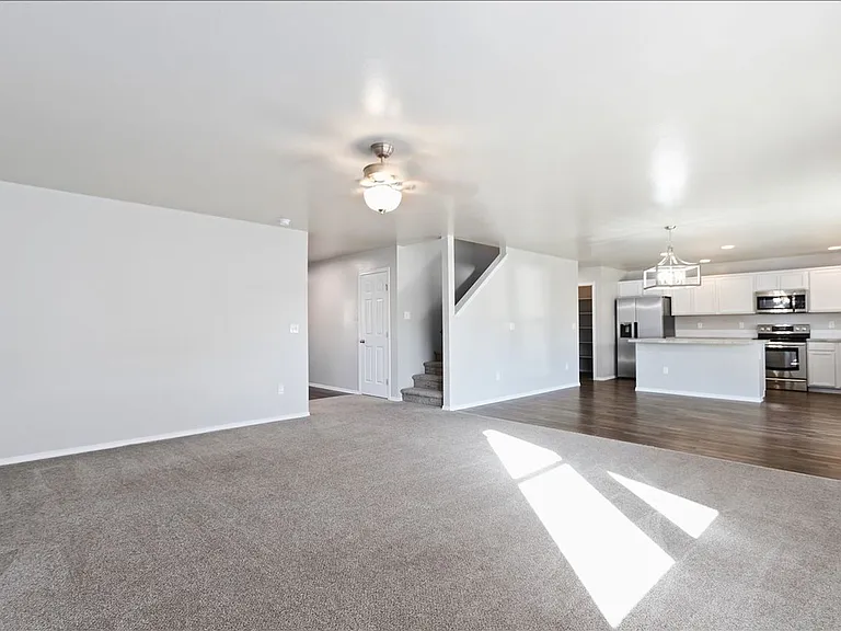 2044 Kodiak St — Photo 41