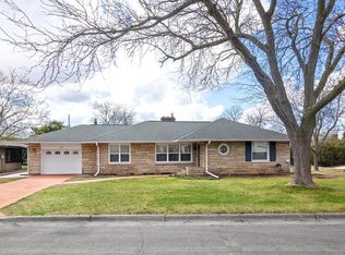 327 27th Pl N, La Crosse, WI 54601