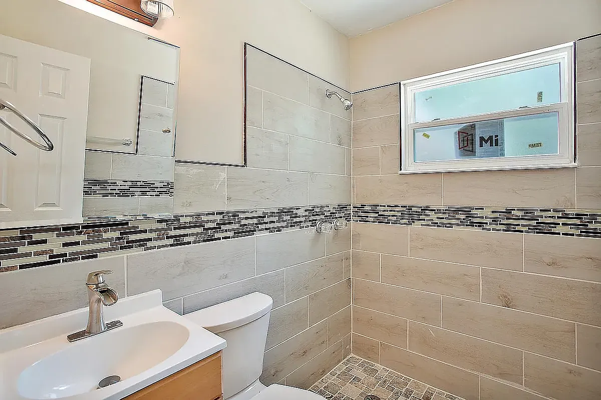 2 bed, 992 sqft, $1,595 — Photo 4
