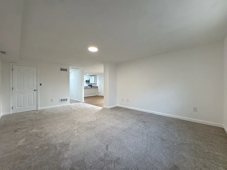 104 Middlesex Rd #2 — Photo 9