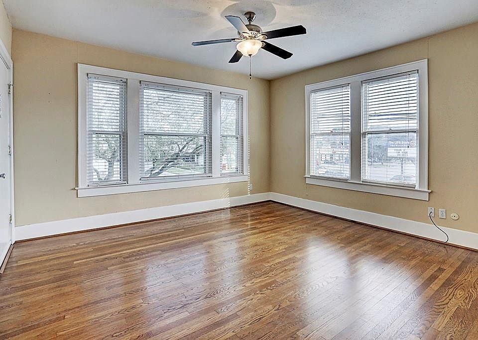 1st image of 1220 Waugh Dr APT 1