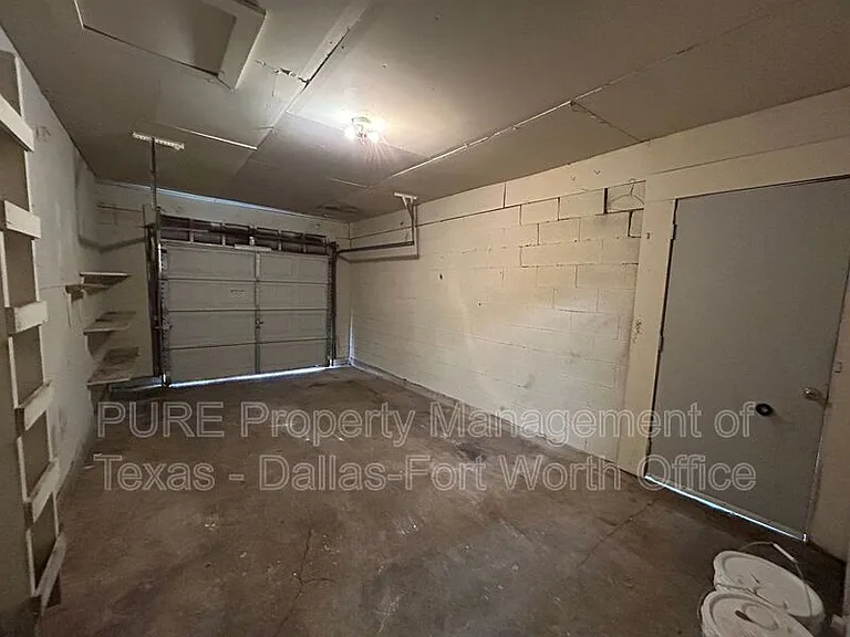 2411 E Mitchell St — Photo 23