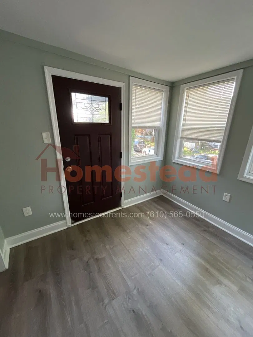 2 Bedroom Home in Upper Darby! — Photo 2
