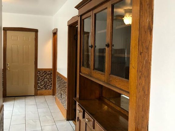 5th image of 3338 W Sunnyside Ave