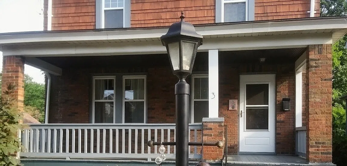 3 bed, 1298 sqft, $2,100 — Photo 2