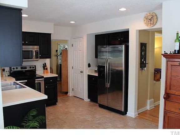 4th image of 104 Gillespie Ct
