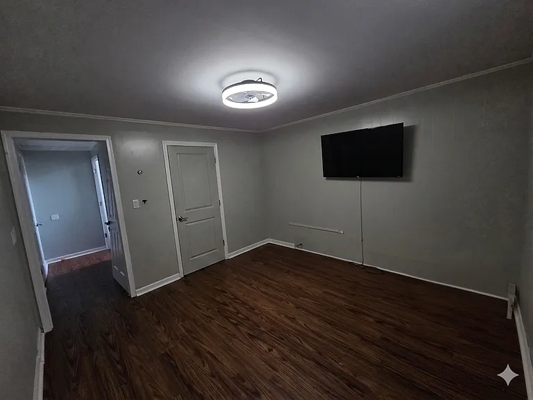 534 North Cir — Photo 25
