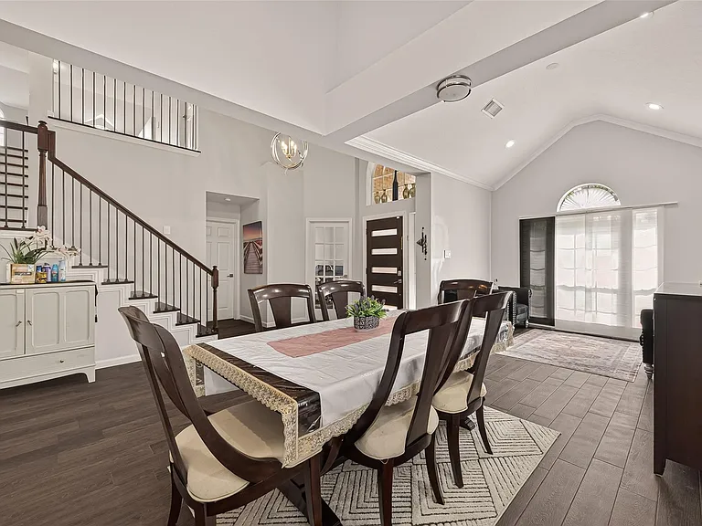 6514 Kings Summit Dr — Photo 11