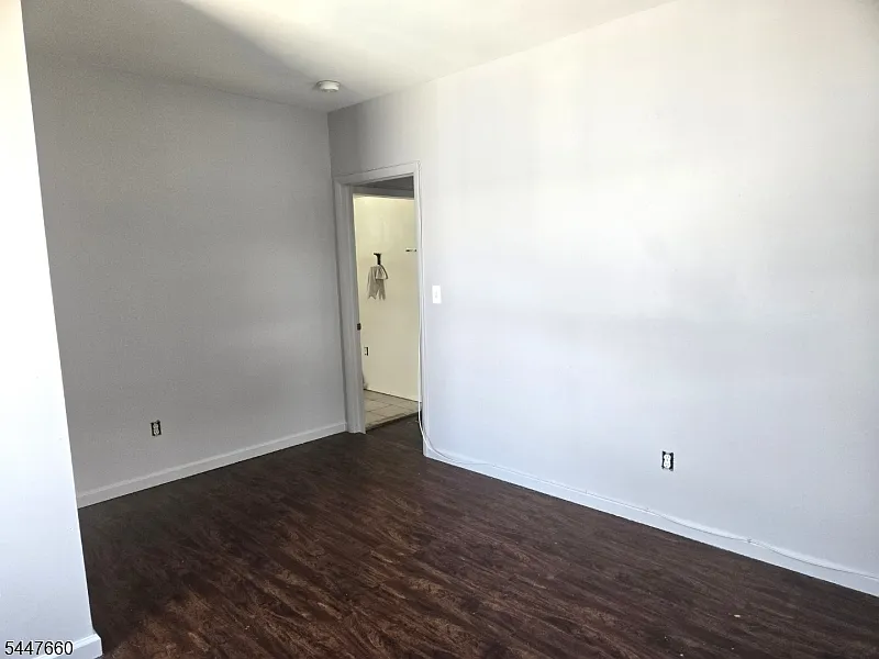 2 bed, 1.0 bath, $1,975 — Photo 4