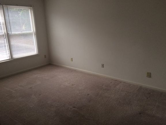 2nd image of 131 W Victoria Ct APT A