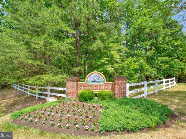 1503 Chase Hill Dr, Severn, MD 21144