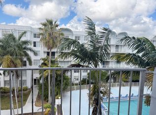 494 NW 165th Street Rd APT C504, Miami, FL 33169