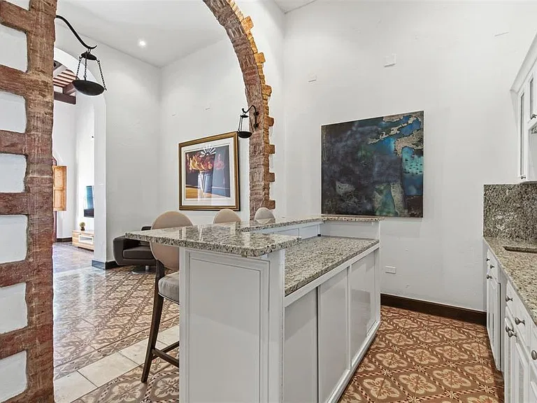 65 Calle San Francisco — Photo 32