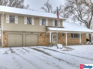 1127 Carriage Rd, Papillion, NE 68046