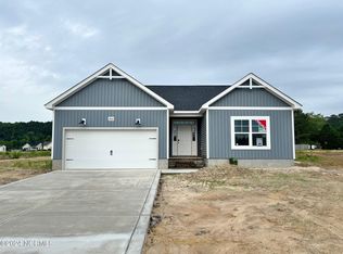 2866 Tucker Hill Dr, Grimesland, NC 27837