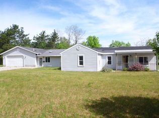 1087 Carr Rd, Muskegon, MI 49442