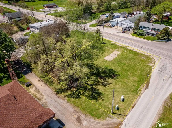 13796 S Dixie Hwy, La Salle, MI 48145