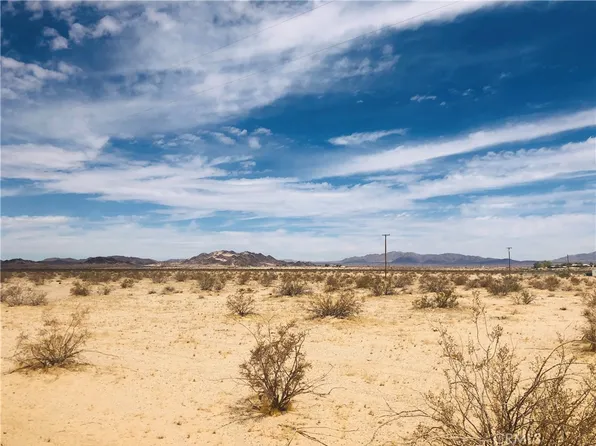 2 Mesa Dr, Twentynine Palms, CA 92277