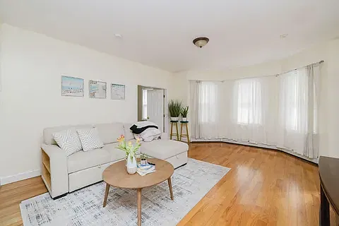 1153-1157 Slade St #3