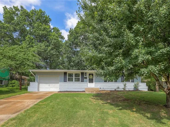 812 N Cheyenne Dr, Independence, MO 64056