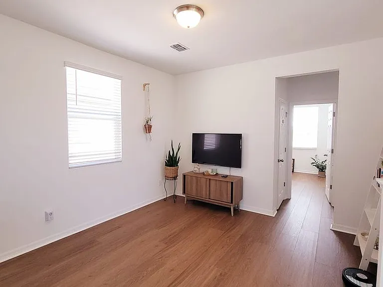 4692 Homestead Trl — Photo 11