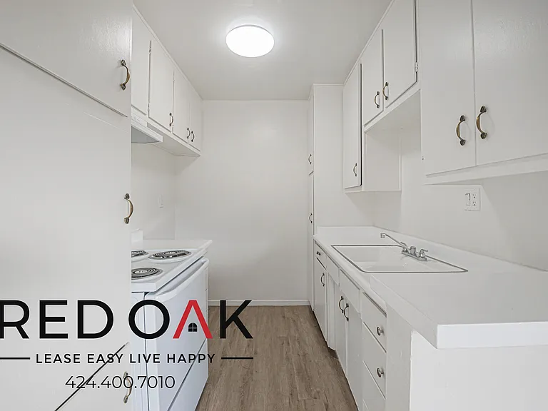 915 N Wilton Pl #113 — Photo 9