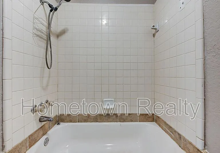 310 NW 118th St — Photo 34