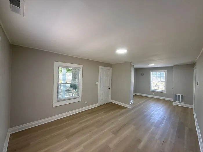 1120 N Ransom St — Photo 2