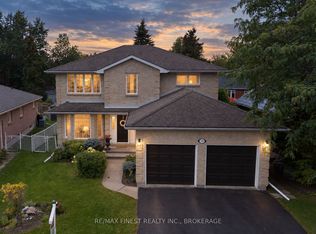 719 Woodside Dr, Kingston, ON K7P2R4