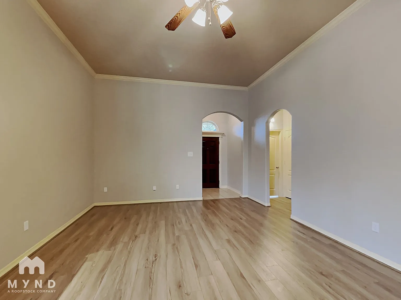 3 bed, 2.0 bath, 1478 sqft, $1,885 — Photo 4