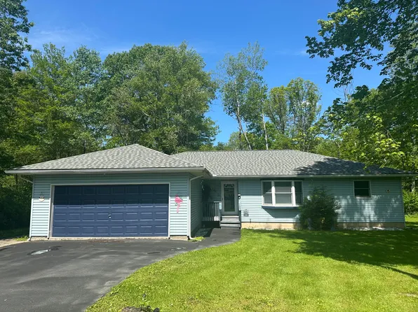 5238 Mountain View Dr, Stroudsburg, PA 18360