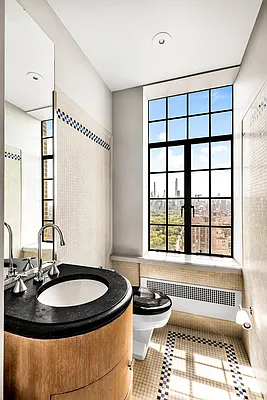 Sold by Sotheby's International Realty | media 9