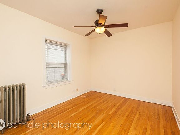 4th image of 905 W Altgeld St #1