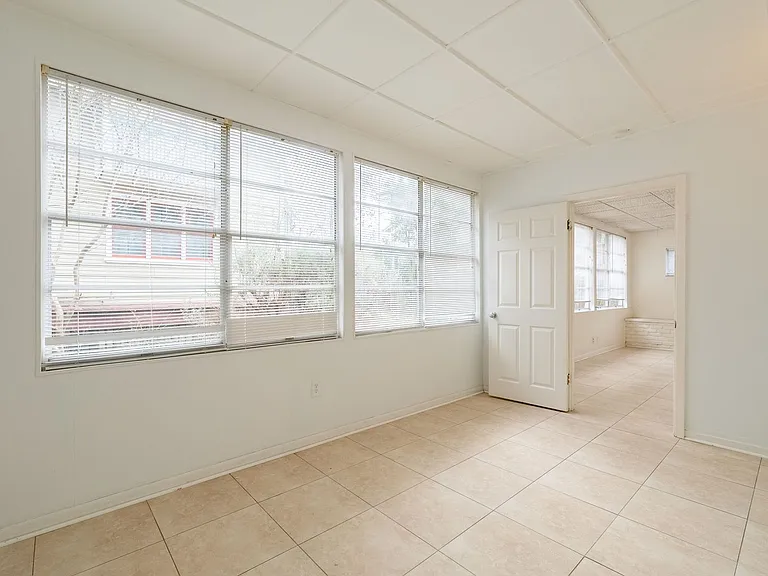 1705 Winsted Ln #A — Photo 21