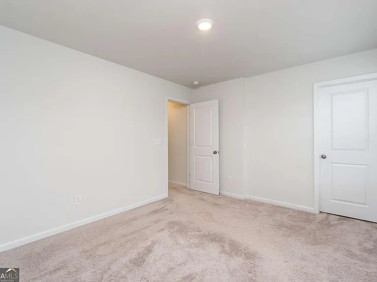 84 Founders Dr — Photo 18