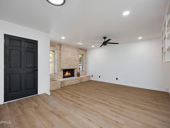 4th image of 1708 E SOLANO Drive