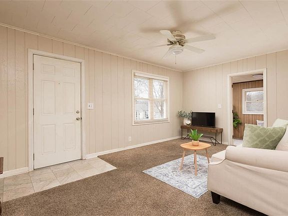 4th image of 1524 W Sheley Rd