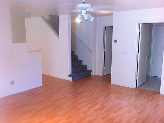 3rd image of 9411 Graceful Gold St