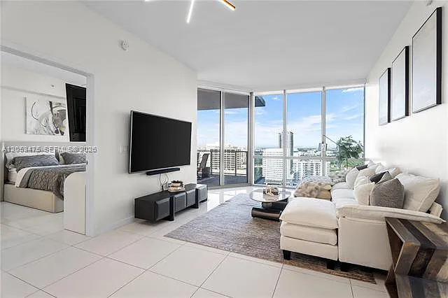 2 bed, $7,500 — Photo 2