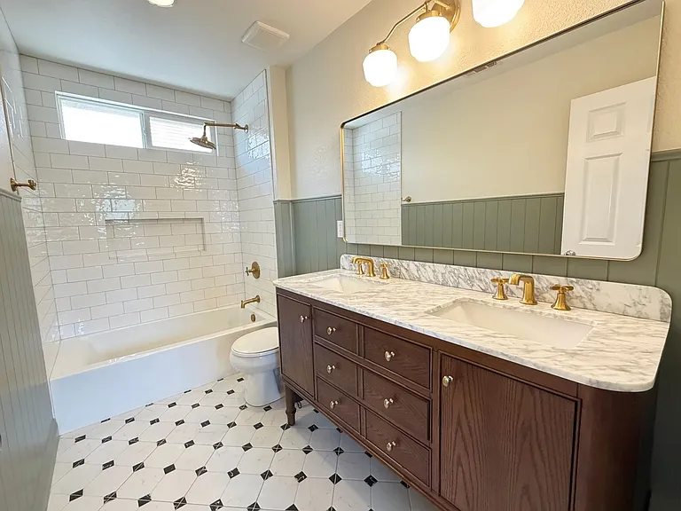 5798 Mapleview Dr — Photo 17