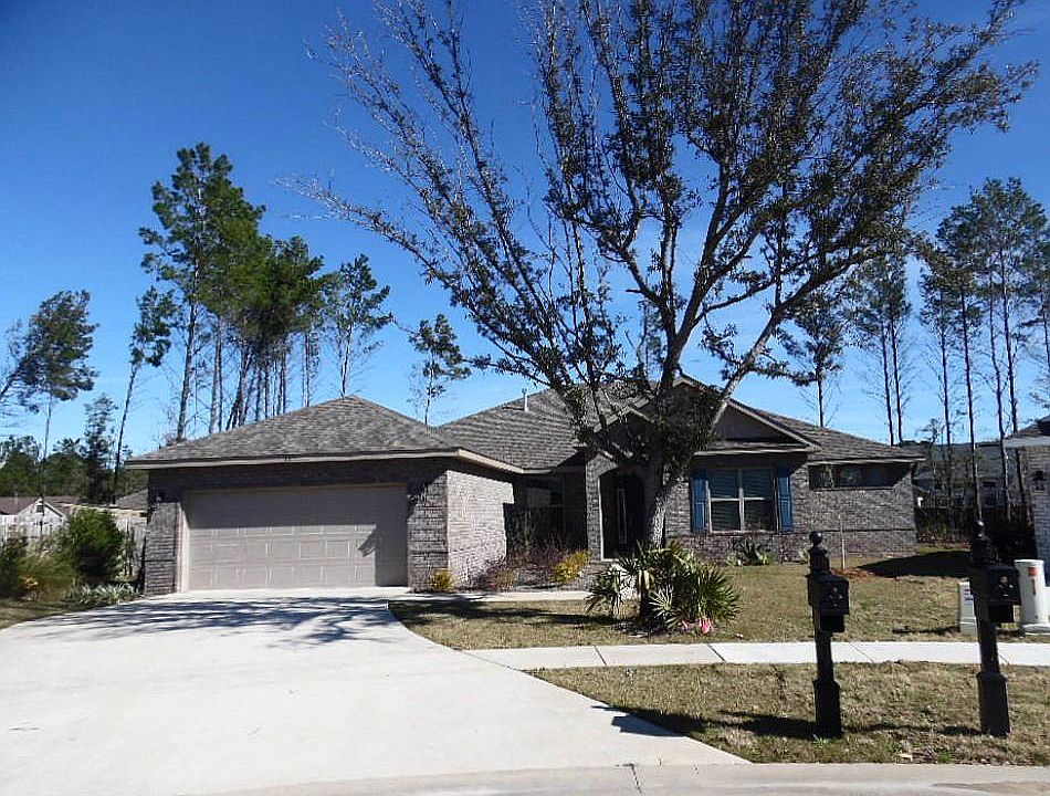 1st image of 44 Madiera Dr